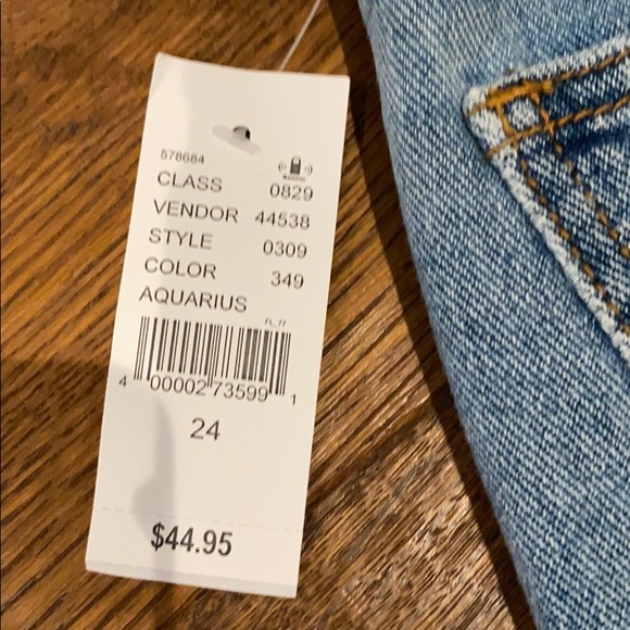 PacSun NWT High Waisted Mom Shorts - Picture 3 of 3